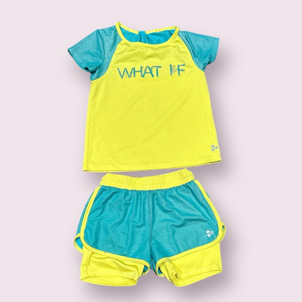 Triple flip girls active wear size 3(5-7years old)
